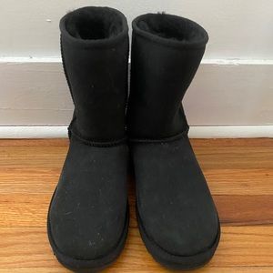 UGG classic short boots black